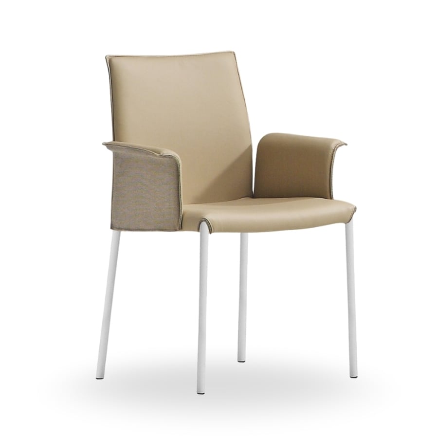 Poltroncina Nuvola in cuoio Midj