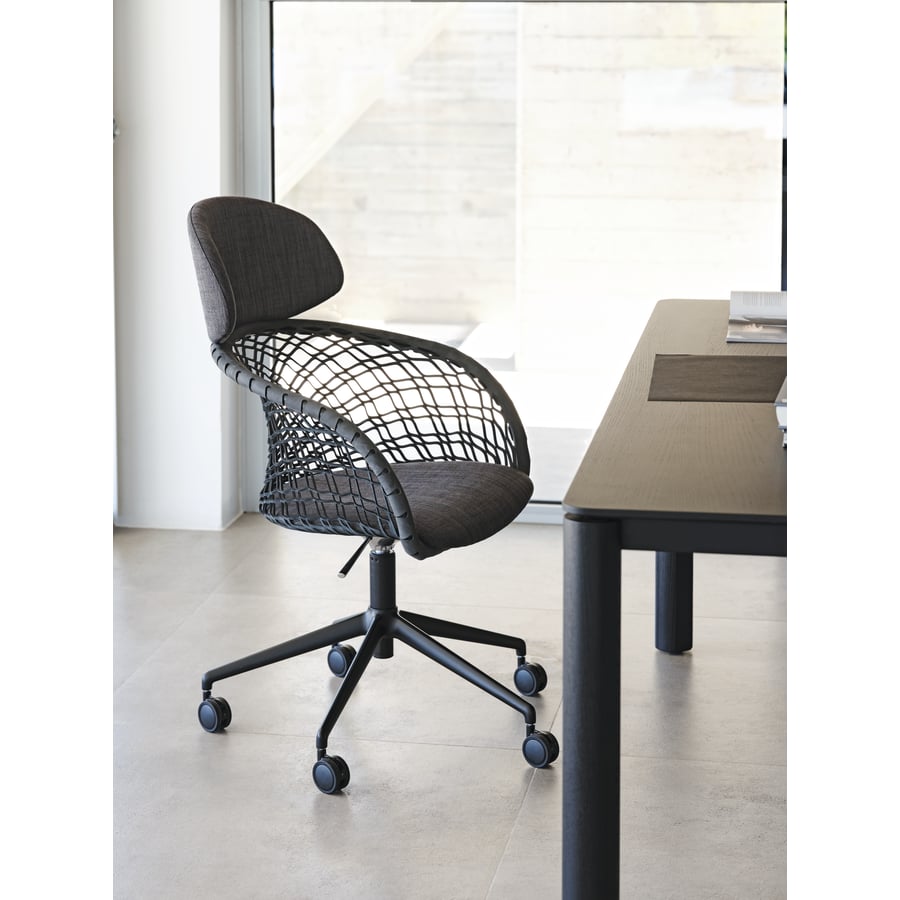 Poltrona ufficio P47 con poggiatesta Midj