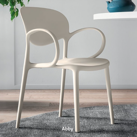 Sedia impilabile con braccioli Abby - Connubia