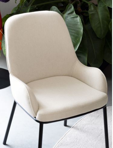 Sedia imbottita con braccioli FLAIR - Connubia