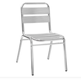 Sedia Alu in alluminio per catalogo su sfondo bianco isolato